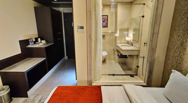 Номер Standard с балконом Hotel Surya, Kaiser Palace