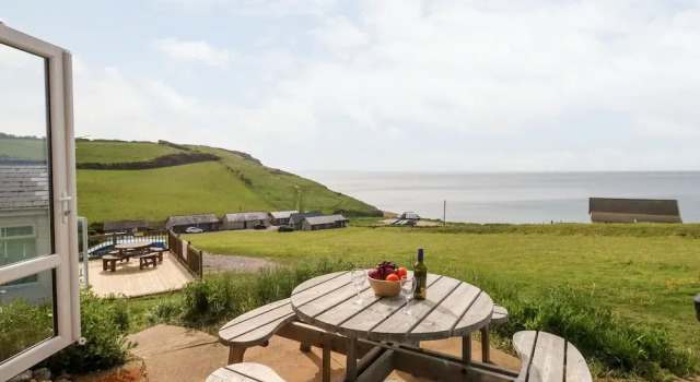 Siesta Chalet, BRIDPORT