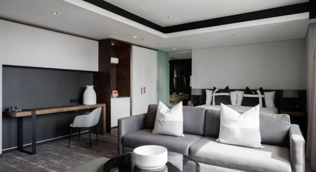 Люкс Executive The Capital 15 on Orange Hotel & Spa