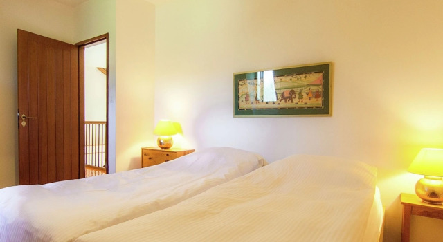 Farmstay Holiday Home in Issac France With Private Pool, Book Hotel Issac Dordogne