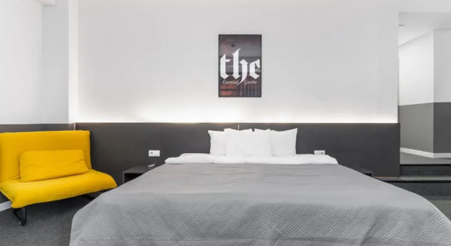 Полулюкс Hotel Elesa