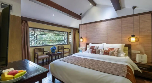 Номер Standard Lijiang Gui Yuan Tian Ju Guesthouse