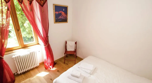 Boutique Apartment in Rhone Alpes With Balcony