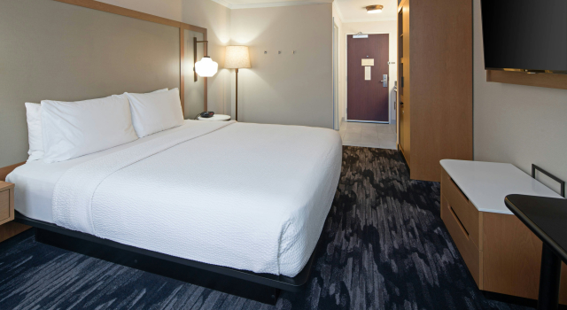 Fairfield Inn Seattle Sea-Tac Airport, Book Hotel Hoteller i SeaTac med pool, Swimmingpool