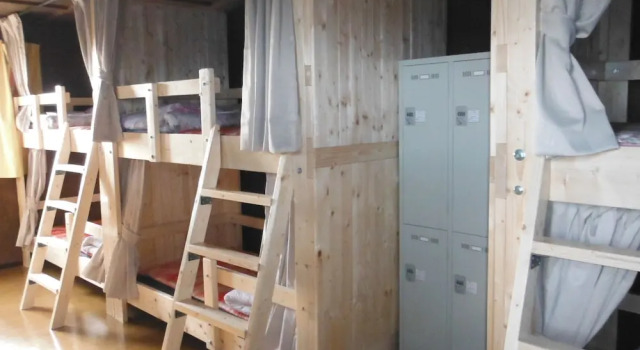 Кровать в общем номере (женский номер) Clione Camp Guest House