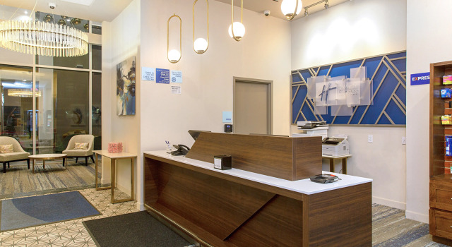Holiday Inn Express New Rochelle by IHG, Rezervați Hotel New Rochelle Westchester County
