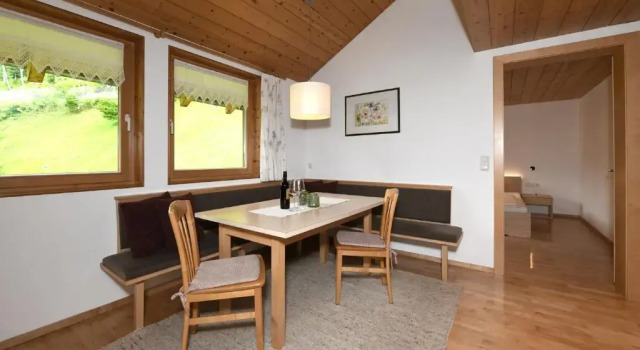 Ferienwohnungen Lingg, Rezerwuj Hotel Hotele w Bregenzerwald z parkingiem, Parking