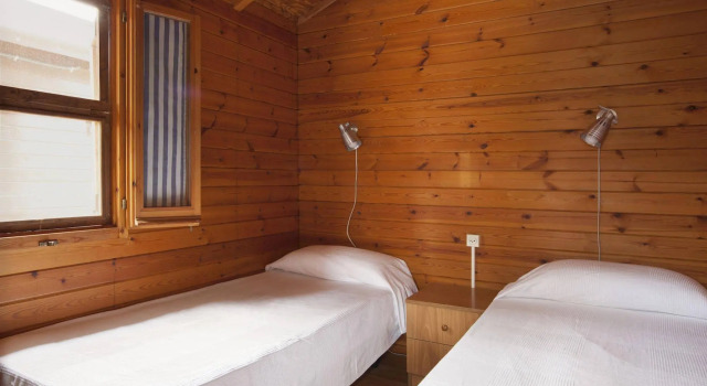 Camping Gavina, Varaa Leirintäalue Hotellit Tarragonès pysäköinnillä, Pysäköinti
