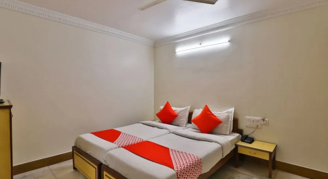OYO 28667 Hotel Moti Mahal, Rezerwuj Hotel Hotele w Gujarat ze śniadaniem, Śniadanie