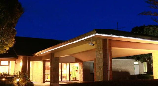 Estolle Hotel and Tennis Club, Rezervovat Hotel Toogane Čiba