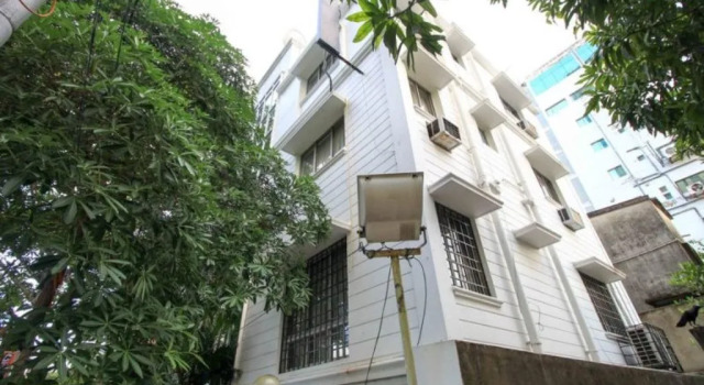 The Inn, Boek Hotel Hotels in Jādabpur met parkeren, Parkeren