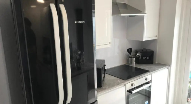 Коттедж Family Holiday Home-Free Parking & Self check-in