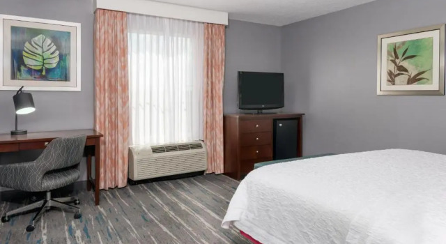 Двухместный номер NONSMOKING Hampton Inn & Suites Orlando Airport at Gateway Village