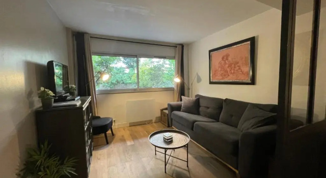 Villa Montmartre 4P-Sacré Cœur, Забронировать Отель Отели Парижа с парковкой, рядом с Порт де Клиньянкур, Парковка