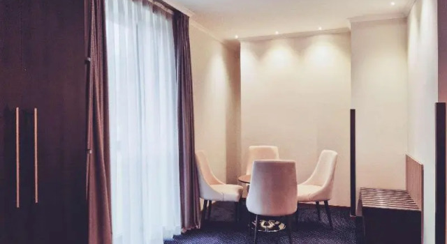 Люкс Deluxe Mercure Tetovo