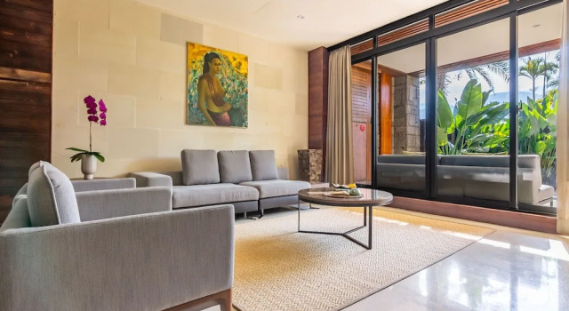 Luxury cvadruplă cameră cu vedere la curte The Bal'e Villas