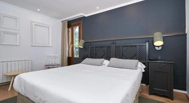 Deluxe Zimmer Hostal Lola