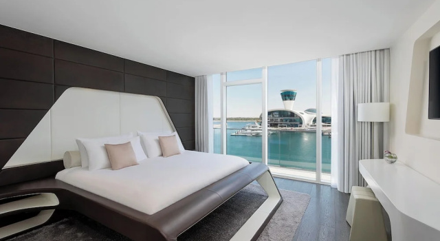 Двухместный люкс W c 1 комнатой с балконом и с видом на воду W Abu Dhabi - Yas Island