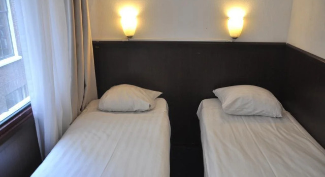 Marnix Hotel, Забронировать Отель Амстердам - центр города Амстердам, рядом с Концертный зал Paradiso