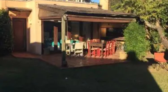 Bungalow in Our Garden, Buchen Sie Hotel Montevideo Montevideo