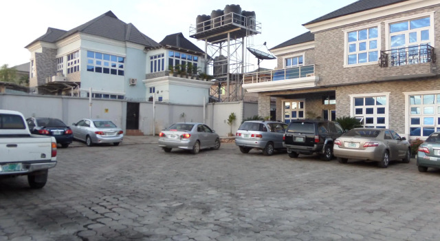 Alheri Suites