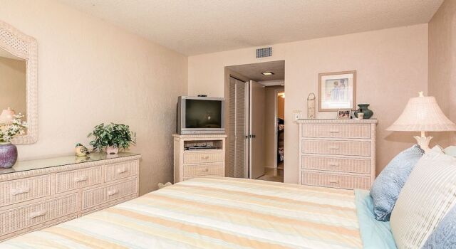 HA508 - Hacienda del Sol I by RedAwning, Забронировать Апартаменты/квартира Нью-Смирна-Бич Daytona Beach Area, рядом с Парк 27 Авеню