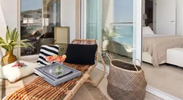 Cali Luxury Suites And Suites Bed And Breakfast, Rezervovat Hotel Hotely v Lisabon s bazénem, Bazén