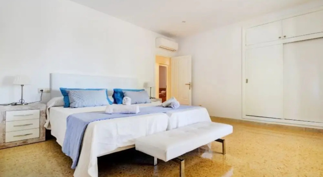 104567 -  Villa in Llucmajor