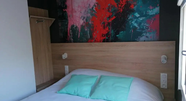 Двухместный номер Standard Kyriad Direct Orleans - Olivet - La Source