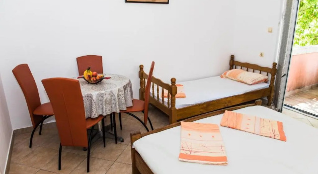 Apartment Lucky 2, Забронировать Апартаменты/квартира Тиват Округ Тиват, рядом с Пляж Вайкики