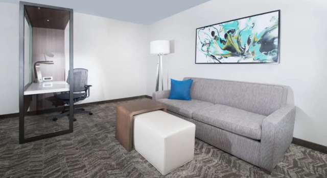 Четырёхместный люкс SpringHill Suites by Marriott Fayetteville Fort Bragg