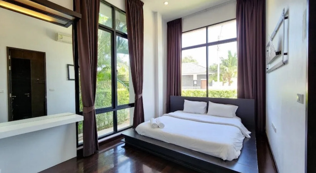 Семейная вилла с 3 комнатами WE by Sirin Pool Villa Huahin