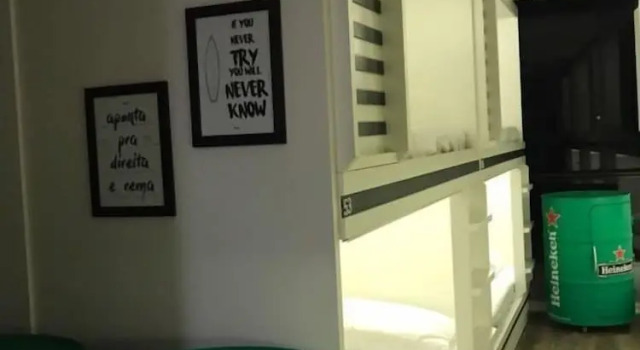 Кровать в общем номере (мужской номер) Aipa Hostel