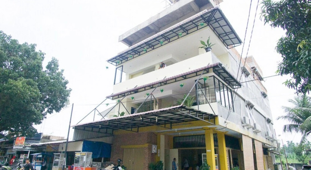 RedDoorz @ RS Adam Malik Medan, Réserver Appartement Hôtels à Medan avec parking, Parking