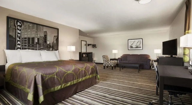 Двухместный номер Efficiency Super 8 by Wyndham Portland Airport