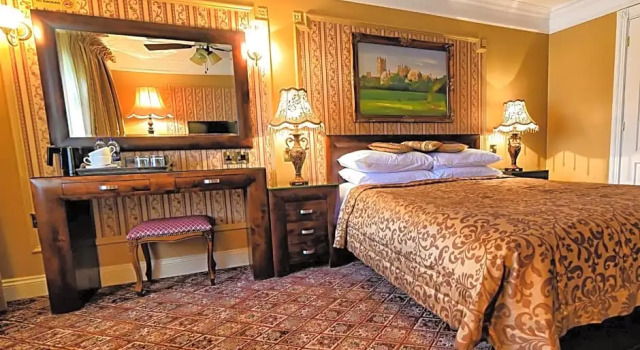 Номер Deluxe Riverside Inn