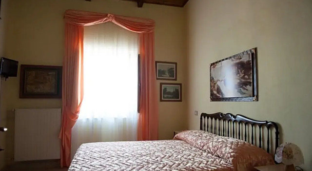 La Dimora Antica, Book Hotel Hoteller i Viggianello med parkering, Parkering