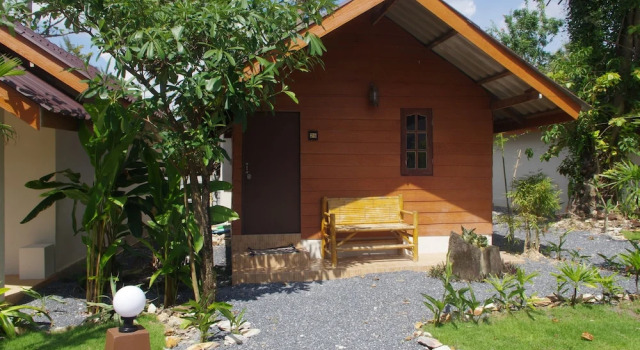 Бунгало с балконом Thai House Beach Resort