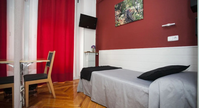 Одноместный номер Standard c 1 комнатой с видом на город Hostal Aresol