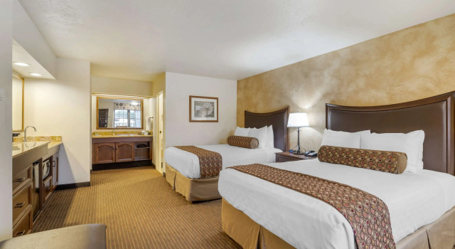 Четырёхместный номер Standard Best Western Casa Grande Inn