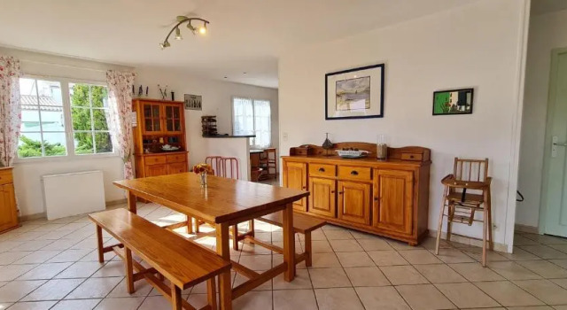 Villa familiale avec grand jardin proche plage