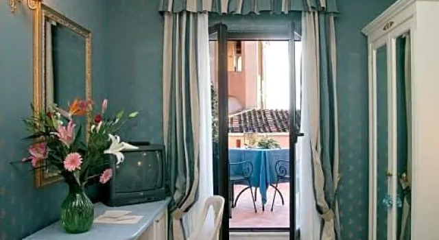 Полулюкс Hotel La Lumiere Di Piazza Di Spagna