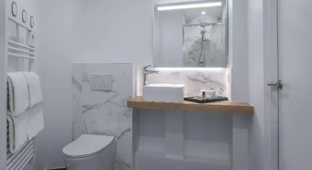 Двухместный номер Guest с видом на город Hotel Camille Paris Tapestry Collection by Hilton