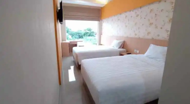 Griya Indah Sari, Boek Hotel Solo. Central Java