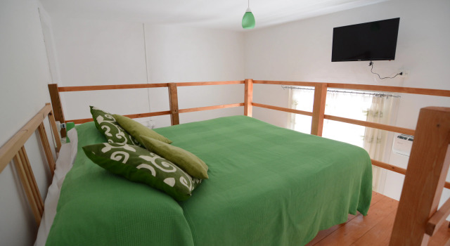 B&B Tecla