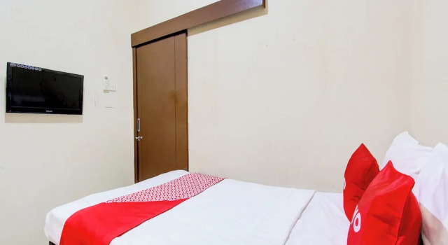 Super OYO 92511 Griya Dias  Syariah, Book Hotel Yogyakarta Yogyakarta Province