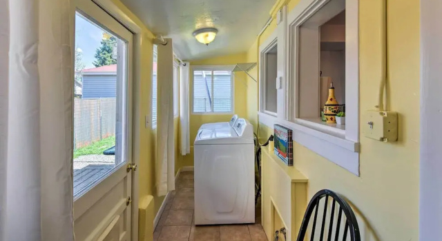 Chic Downtown Home w/ Grill, Steps to Main Street!, Reserva ahora Casa o chalet Buena Vista 