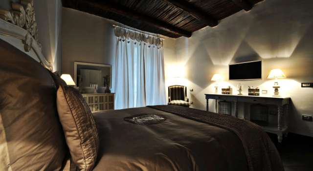 B&B La Garçonniere, Book Bed and Breakfast Hoteller i Salerno med parkering, Parkering