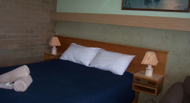 Двухместный номер Standard с балконом Town Centre Motor Inn