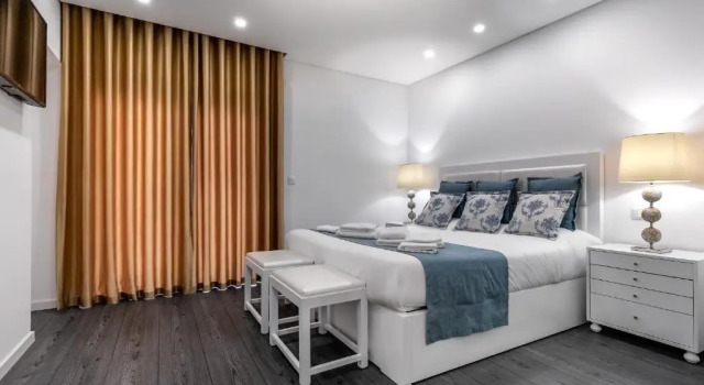 Ilheu 25 Peniche House, Book Hotel Hotels in Oeste with Parking, Parking